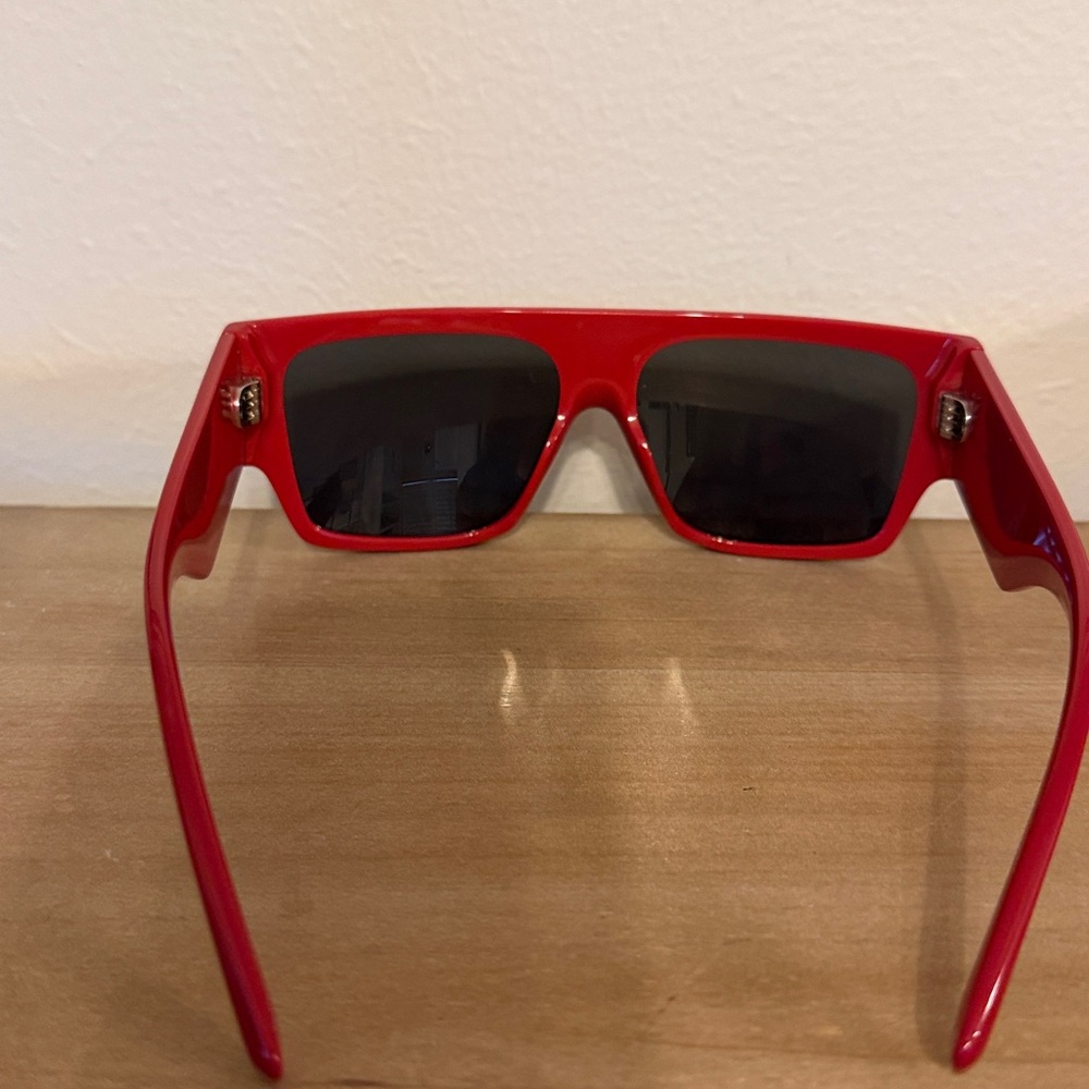 Dolce & Gabbana Bold Red Sunglasses unisex - Picture 6 of 7